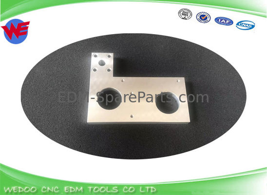SS Materiaal DWC Fanuc draad EDM slijtageonderdelen A290-8119-X384 Lagerplaat 135*108MM