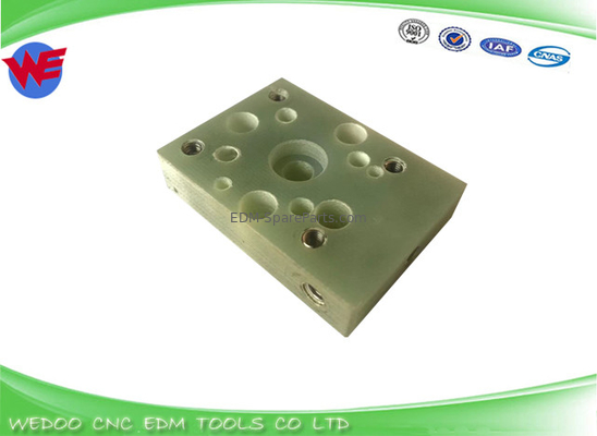 Onderste isolatieplaat A290-8119-Z764 Onderste straalblok Fanuc EDM-onderdelen 56x40x13