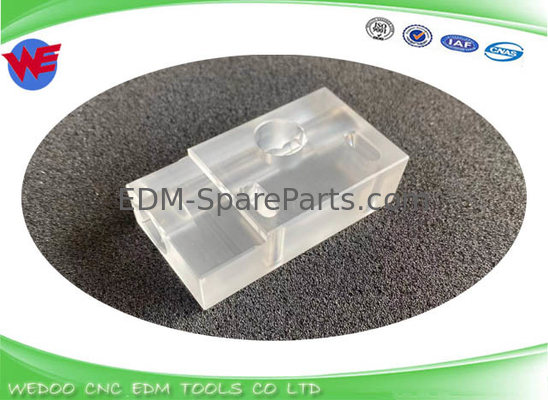 A290-8119-X393 Voedingsdraadleidingsblok Polycarbonaat 33.5*21*62 Voor Fanuc EDM-onderdelen
