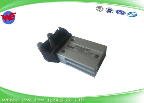 Fanuc CYLINDER Gripper Complete A290-8112-V607/STD MHZJ2-6D PNEUMATISCH CYLINDE