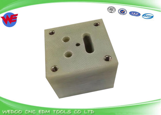 A290-8101-X509 Hoogste isolatieplaat Fanuc EDM-onderdelen A-C-serie 40*40*34 GUIDE BASE